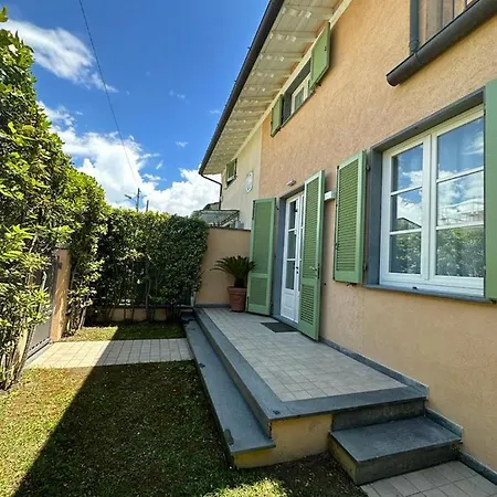 La Casa Di Elena Versilia - Two Marina di Pietrasanta