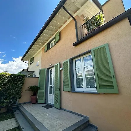 La Casa Di Elena Versilia - Two Apartment