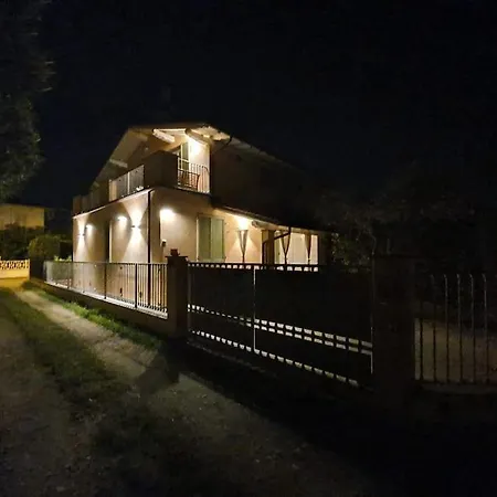 Lägenhet La Casa Di Elena Versilia - Two