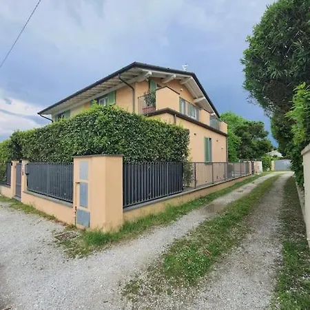 Lägenhet La Casa Di Elena Versilia - Two *