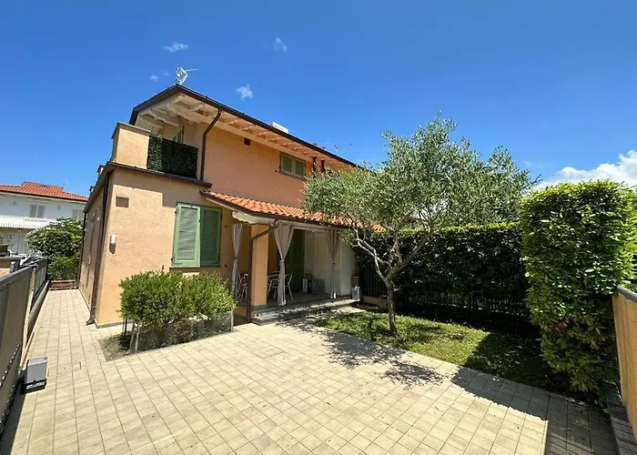 La Casa Di Elena Versilia - Two Apartment