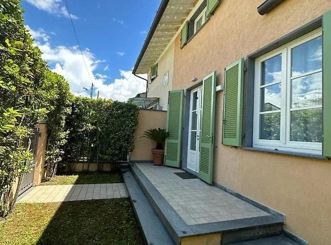 La Casa Di Elena Versilia - Two Marina di Pietrasanta